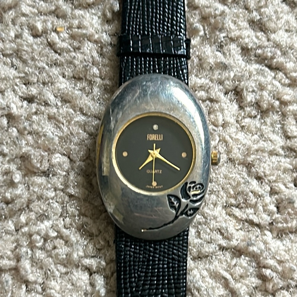 Forelli women’s vintage silver/black quartz watch adjustable‎ size